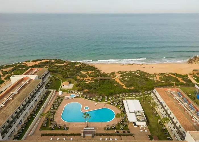 ホテル Ilunion Calas De Conil 4*