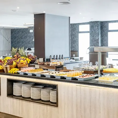 伊鲁尼卡拉斯科尼尔酒店 科尼尔-德拉弗龙特拉