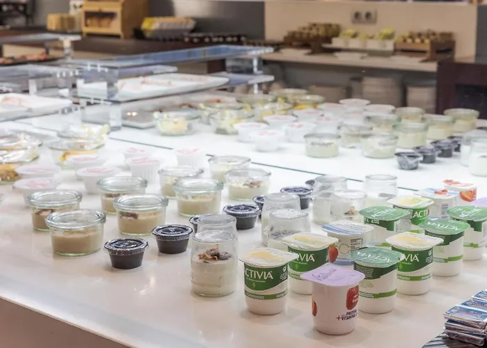 Hotel Ilunion Calas De Conil 4*