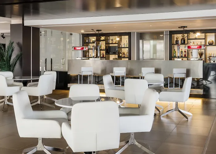 Hotel Ilunion Calas De Conil 4*