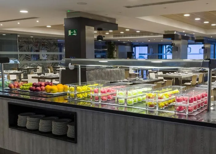 伊鲁尼卡拉斯科尼尔酒店 4* 科尼尔-德拉弗龙特拉