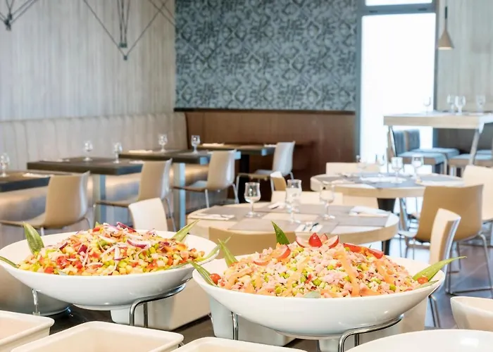 伊鲁尼卡拉斯科尼尔酒店 4*