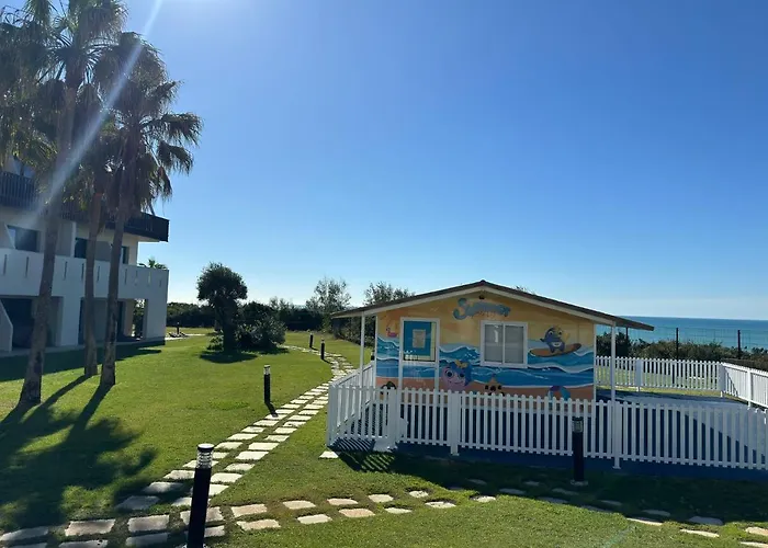 伊鲁尼卡拉斯科尼尔酒店 4* 科尼尔-德拉弗龙特拉