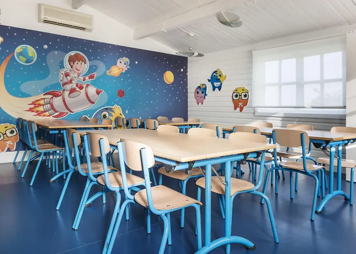 伊鲁尼卡拉斯科尼尔酒店 酒店