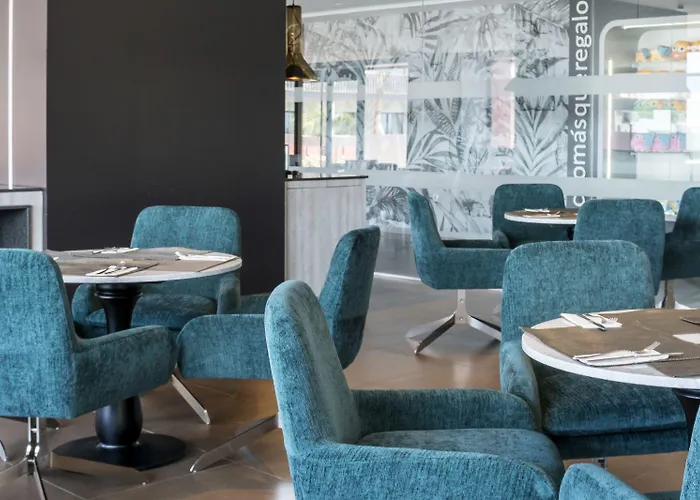 伊鲁尼卡拉斯科尼尔酒店 科尼尔-德拉弗龙特拉